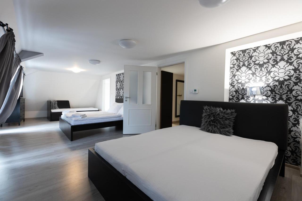 Wenceslas Square Aparthotel