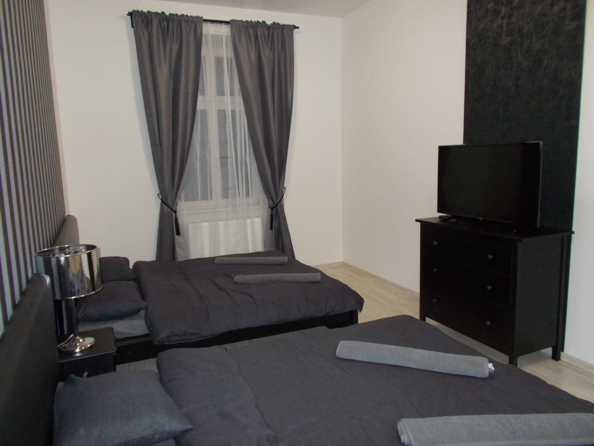 Wenceslas Square Aparthotel 3*